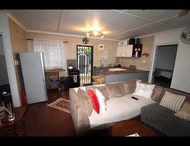 2 BEDROOM SIMPLEX FOR SALE IN MALVERN